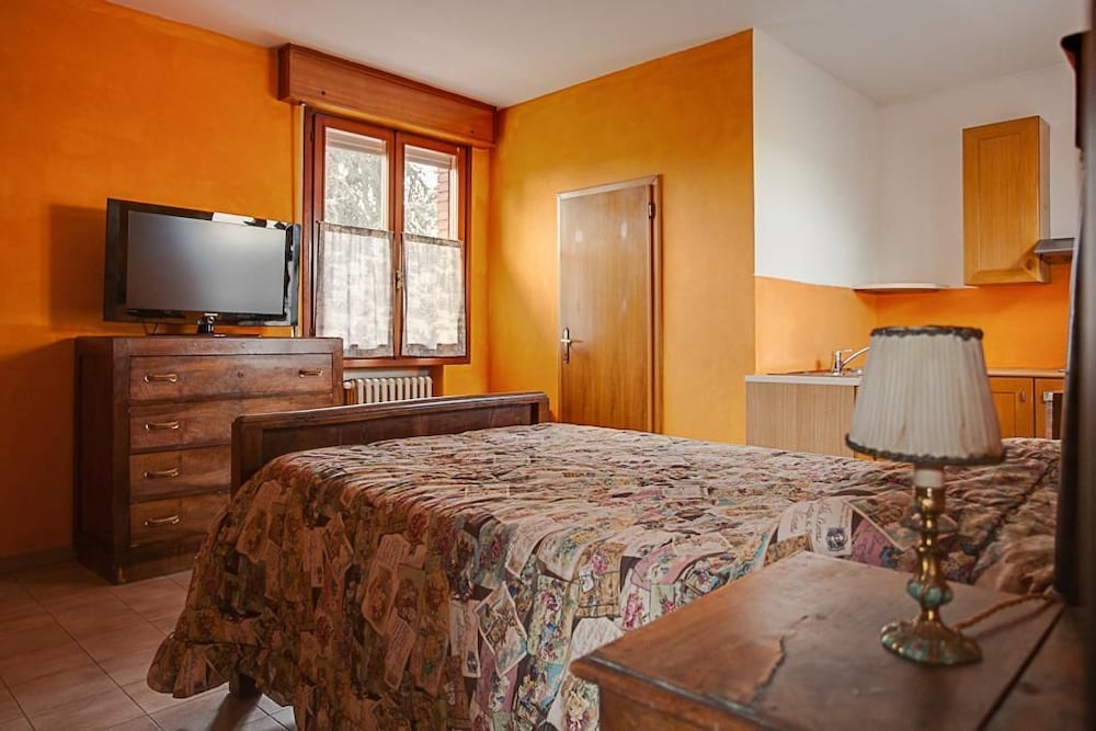 Standard Room, 2 Twin Beds photo 3
