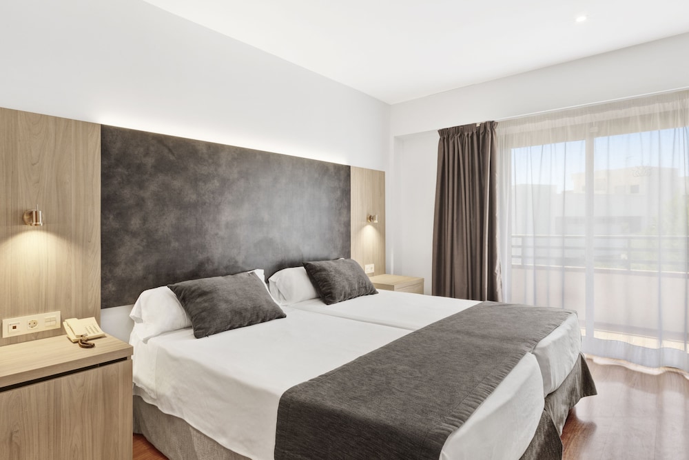Double Room, Balcony