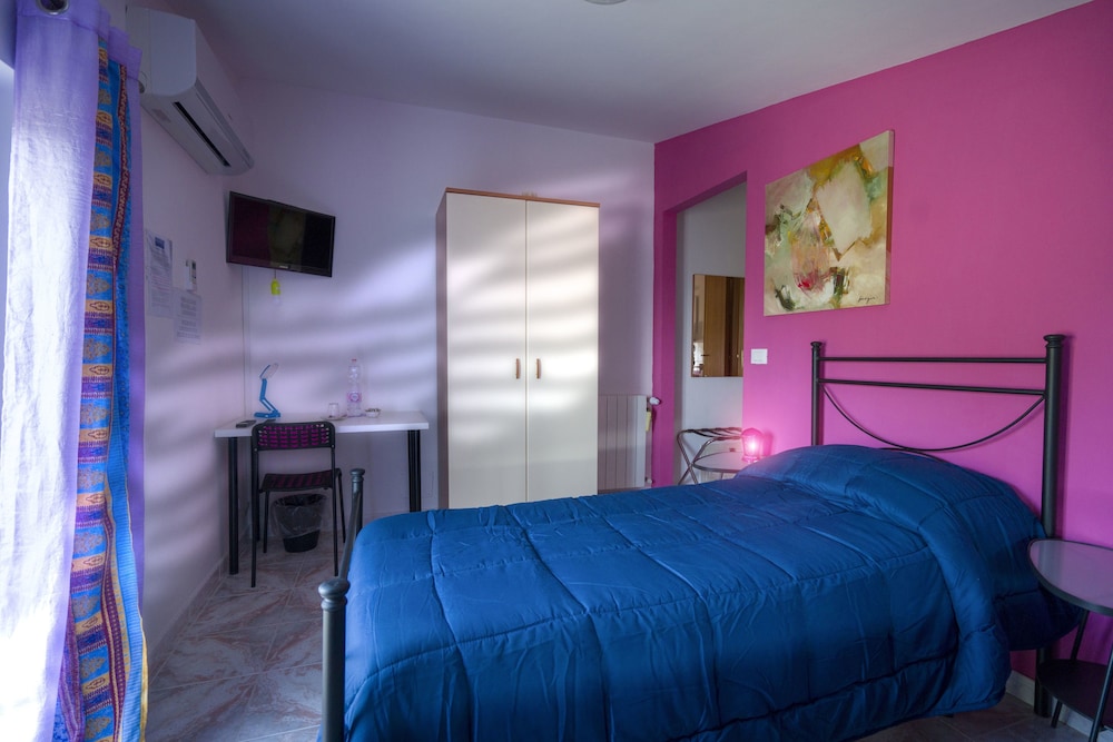 Classic Double Room, Garden View photo 1
