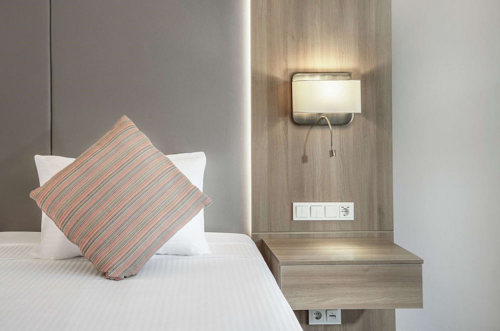 Executive Room, 1 Double Bed (Front Nile View) - Photo 2