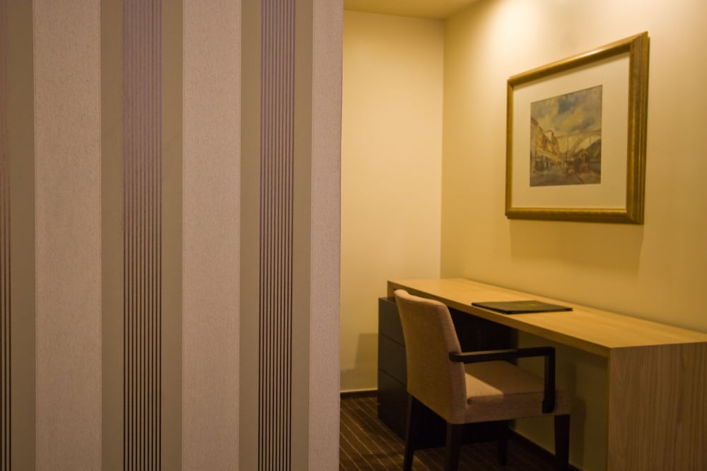 Executive Suite Single Occupancy Sea View