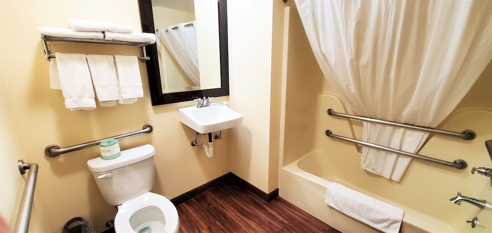 Travel Inn & Suites - Sikeston/Miner (i-55 Exit-67), Photo 7