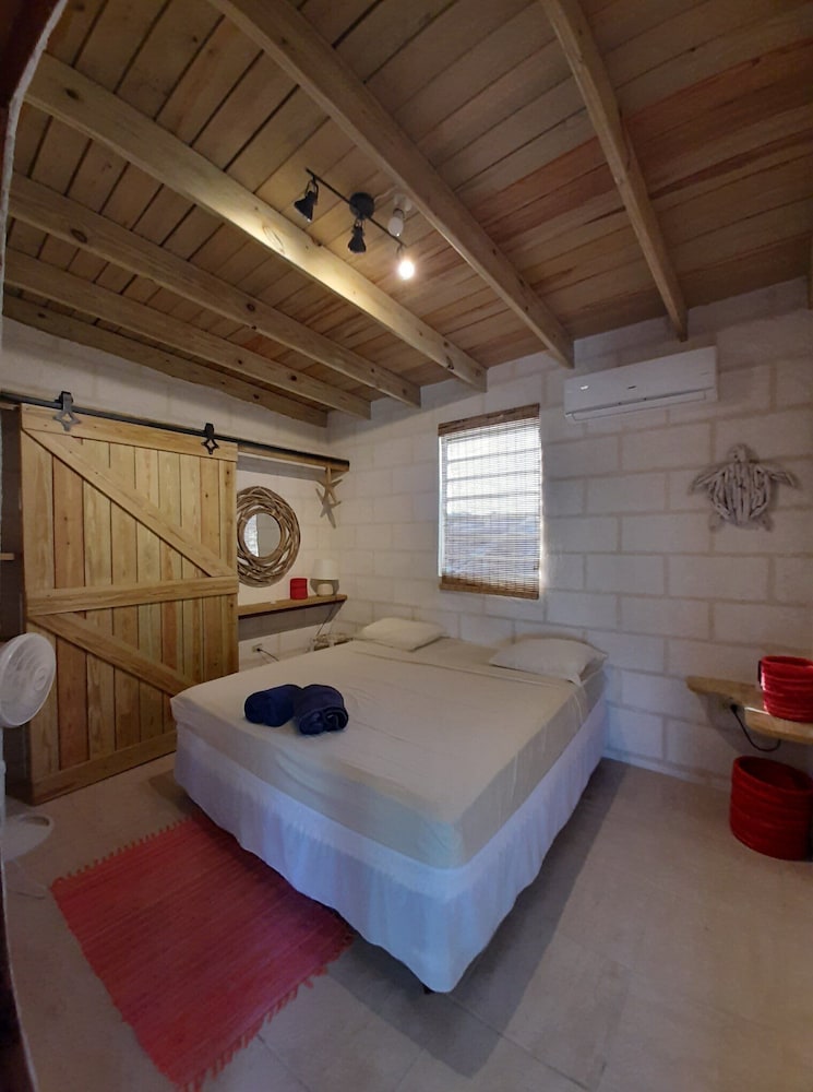 Comfort Cottage, 1 King Bed, Ocean View