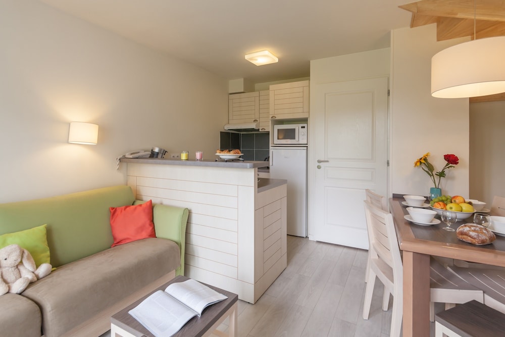 House for 4 people - 1 bedroom - Single - Story or Duplex-Terrace photo 3