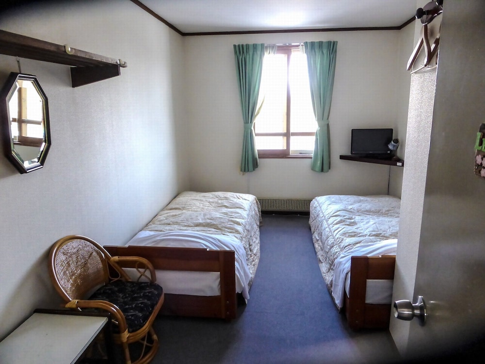 Twin Room, Private Bathroom photo 1