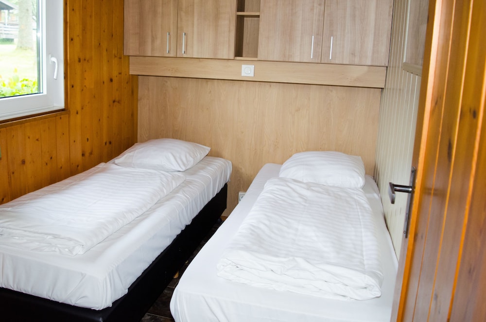 Comfort Chalet, 3 Bedrooms, Terrace (La Lune) photo 2