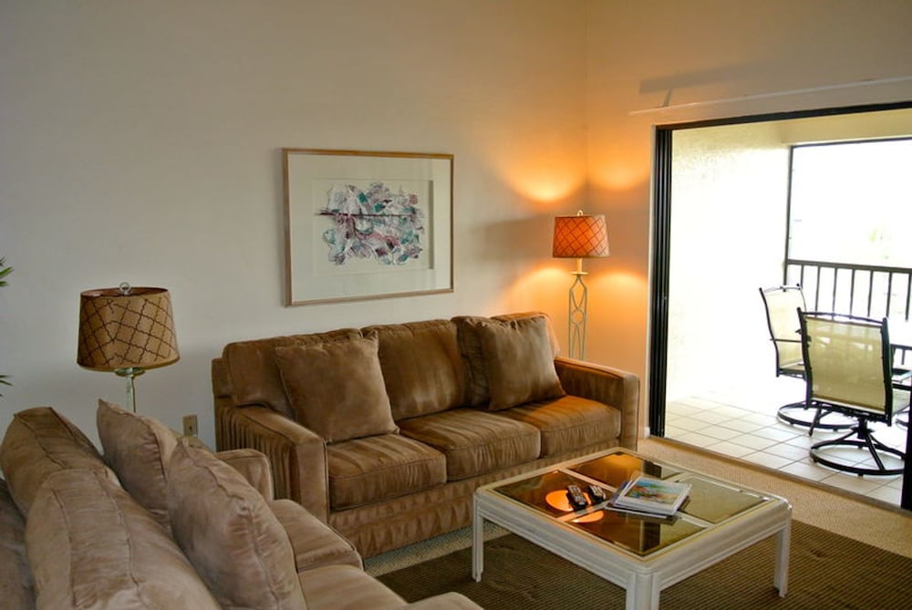 Condo, 2 Bedrooms