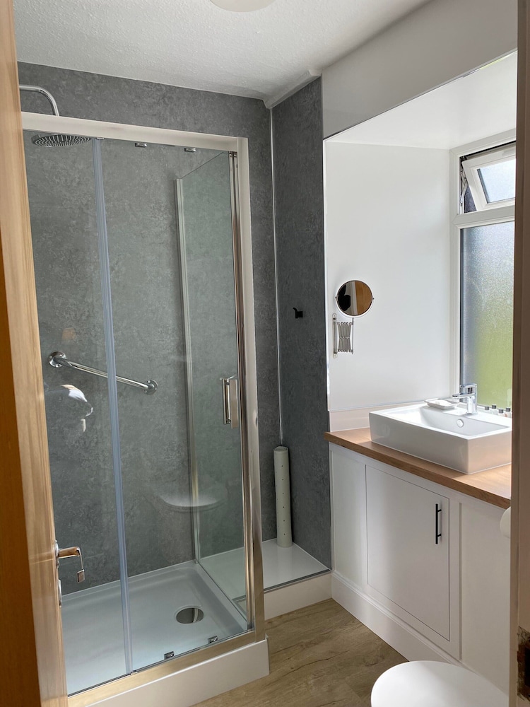 Standard Double Room, Ensuite (Summer)