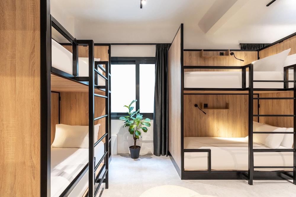 Superior Studio, Multiple Beds photo 1