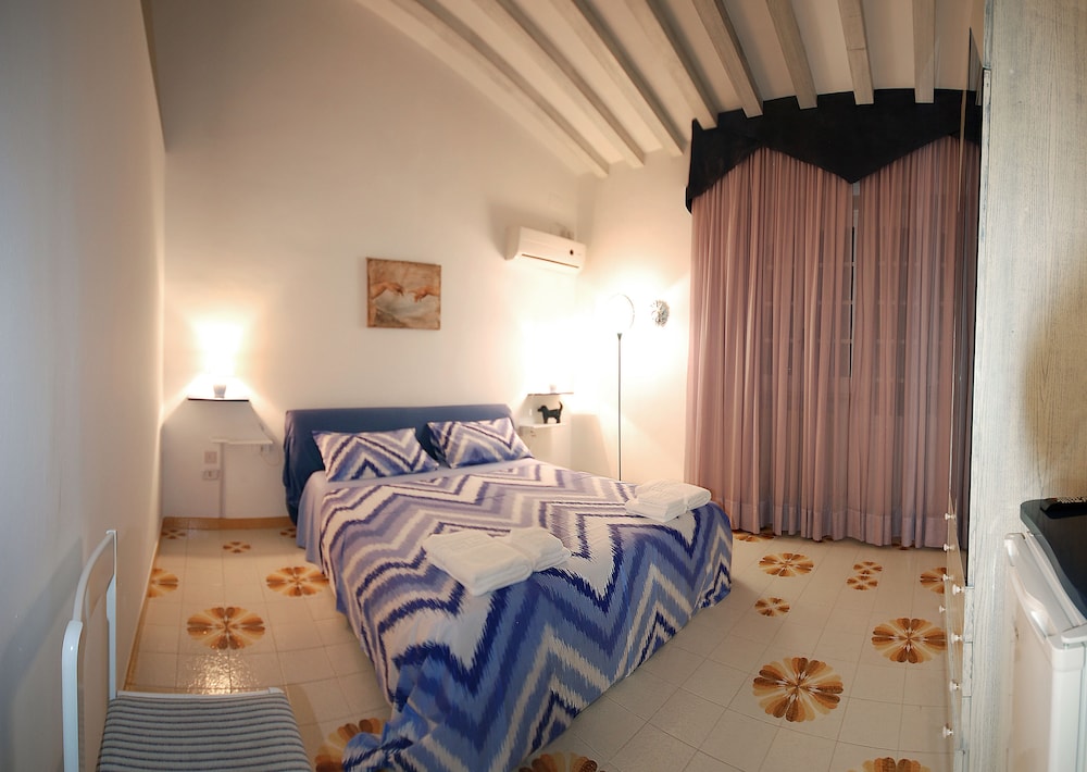 Double Or Twin Room photo 1