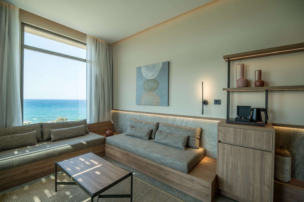 Signature Suite Sea View Hot Tub - Photo 5