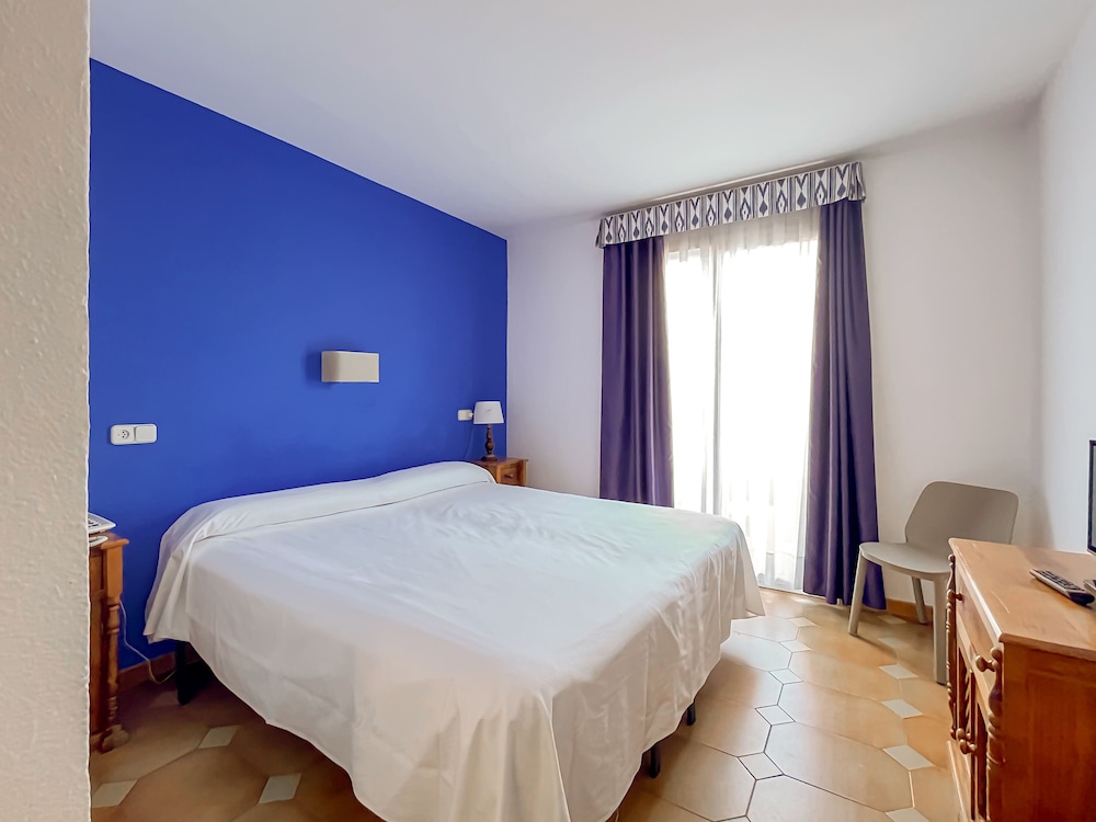 Standard Double Room, Balcony - Photo 8