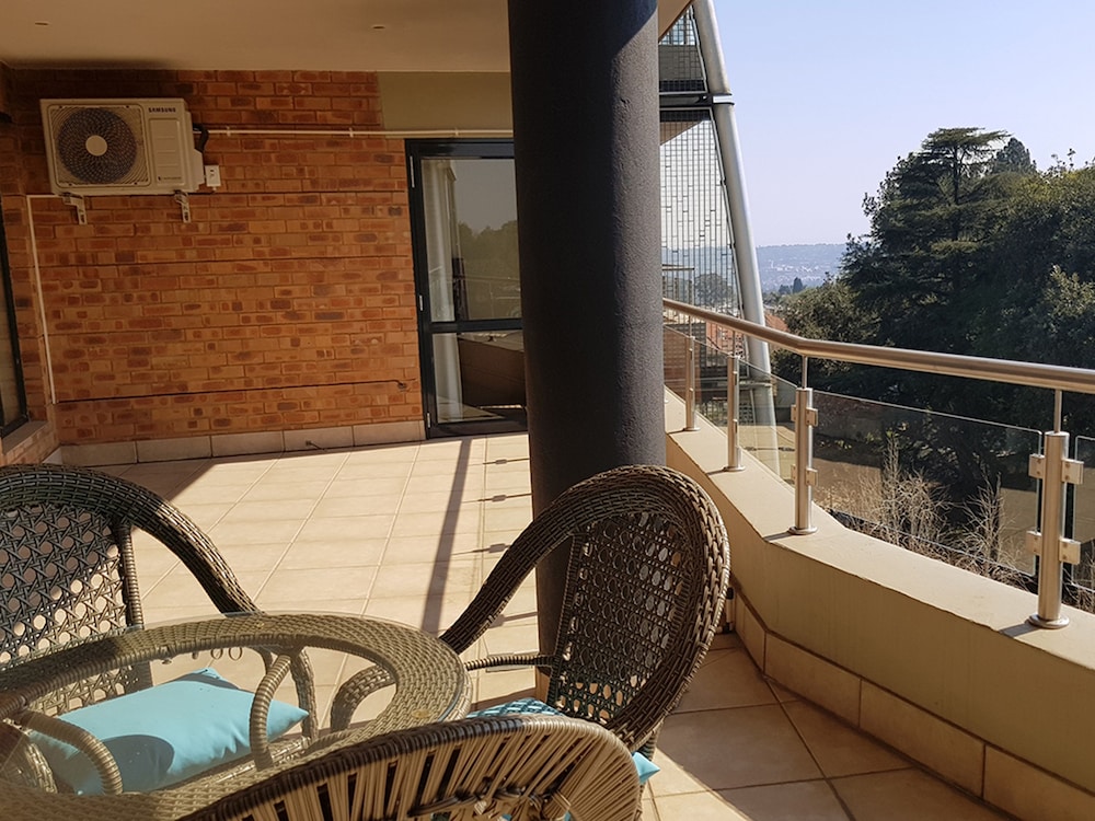 Luxury Apartment, 3 Bedrooms, Balcony photo 2