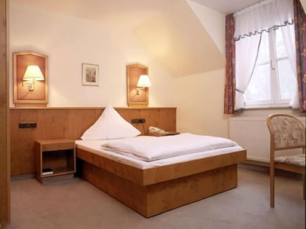 Standard Single Room