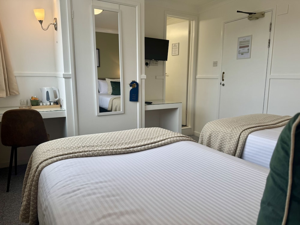 Standard Twin Room, Ensuite - Photo 5