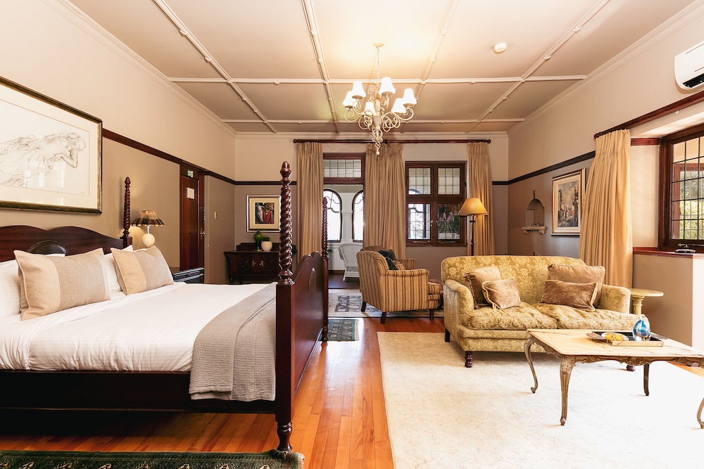 Manor Knacke Suite photo 1