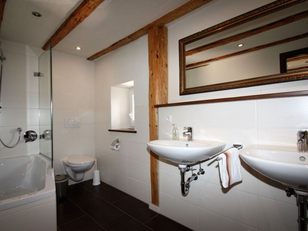 House photo 2