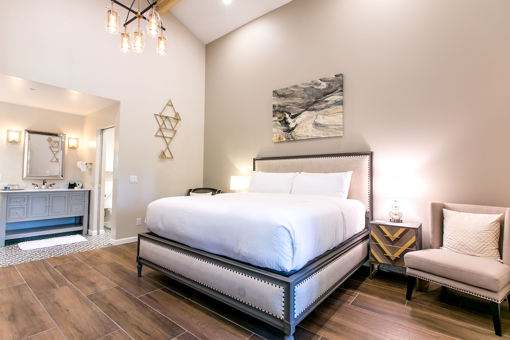 Rose Quartz Suite