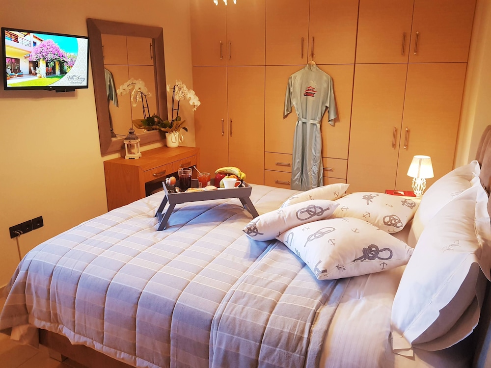 Villa, 5 Bedrooms, Sea View photo 2