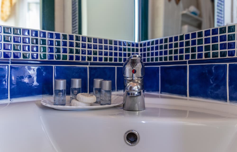 Deluxe Double Room, 1 Double Bed, Balcony, Beach View - Photo 7