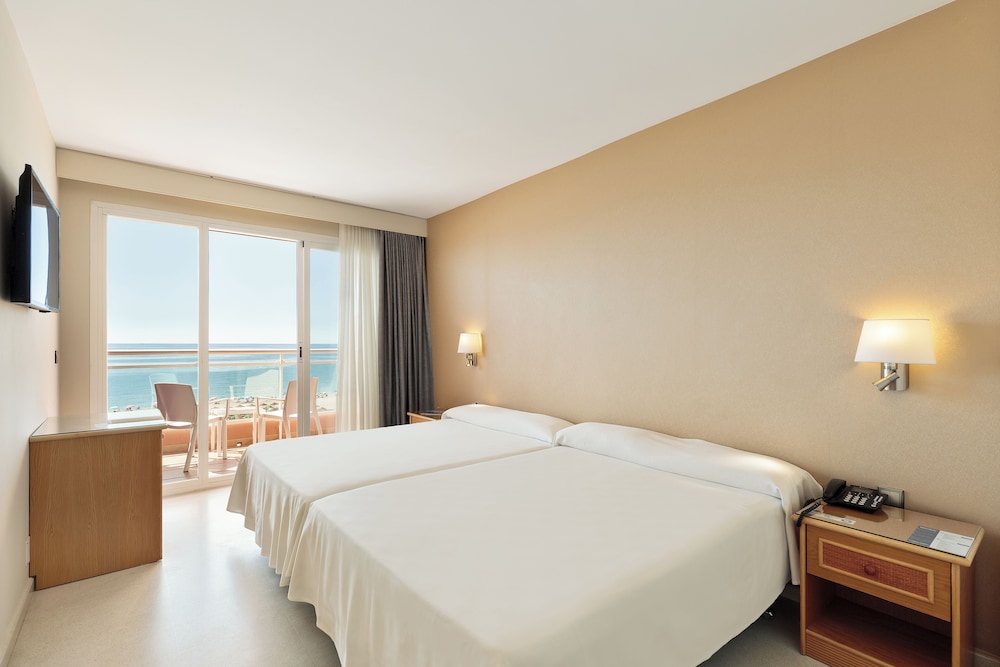 Double Room (1 adult) photo 2