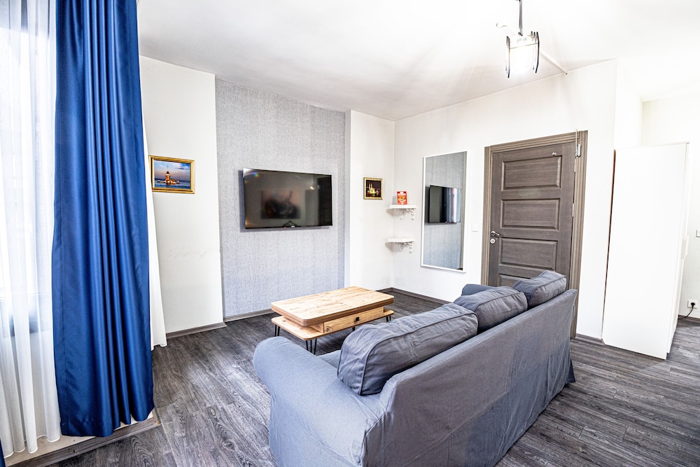 Room, 1 Bedroom, Balcony, City View photo 3