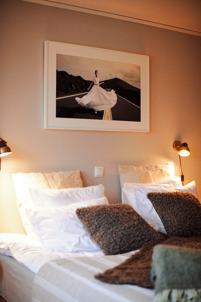 Design Double Room, 1 Queen Bed, Breakfast Included