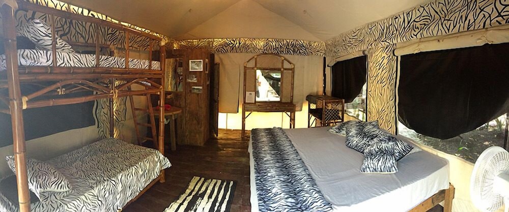 Traditional Tent, Multiple Beds photo 3