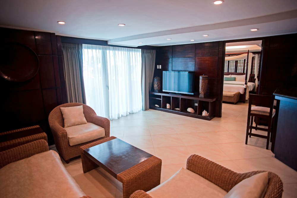 Mandarin Grand Suite photo 2