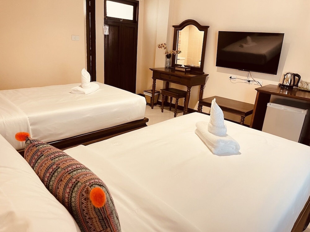 Standard Double Or Twin Room - Photo 7