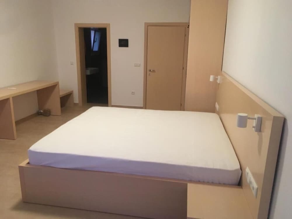 Economy Room photo 3