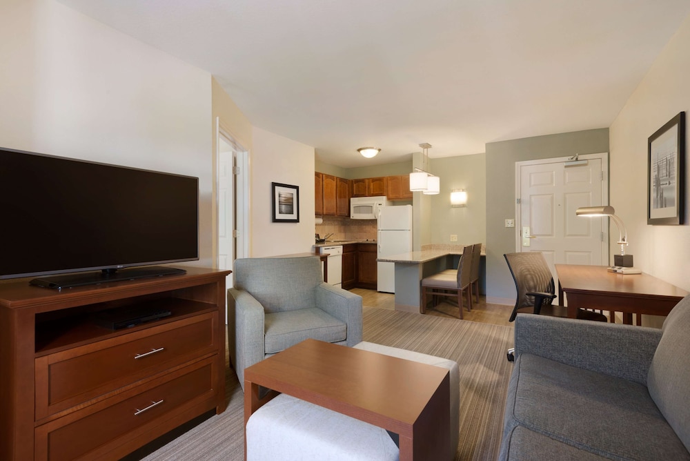 Suite, 2 Queen Beds, Non Smoking - Photo 2