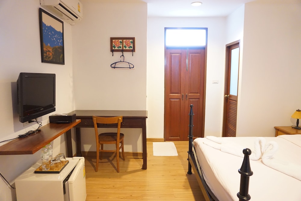 Standard Room photo 3