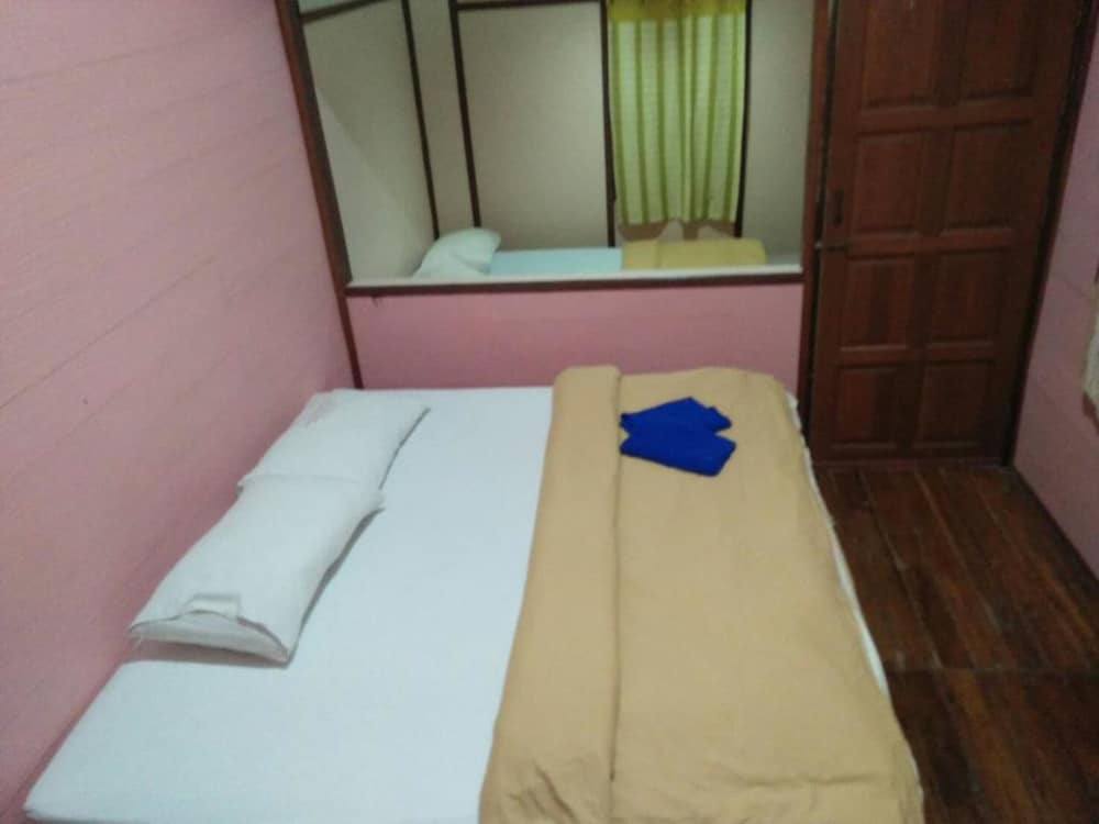 Basic Twin Room photo 1