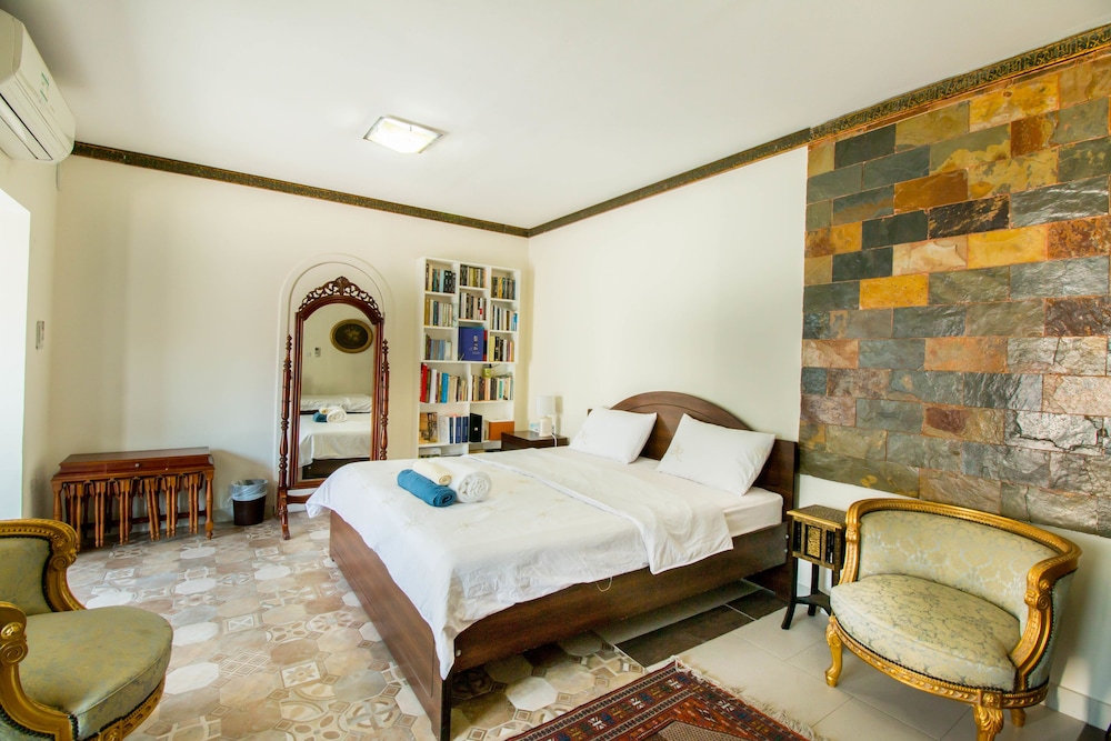 Suite, Garden Area photo 1