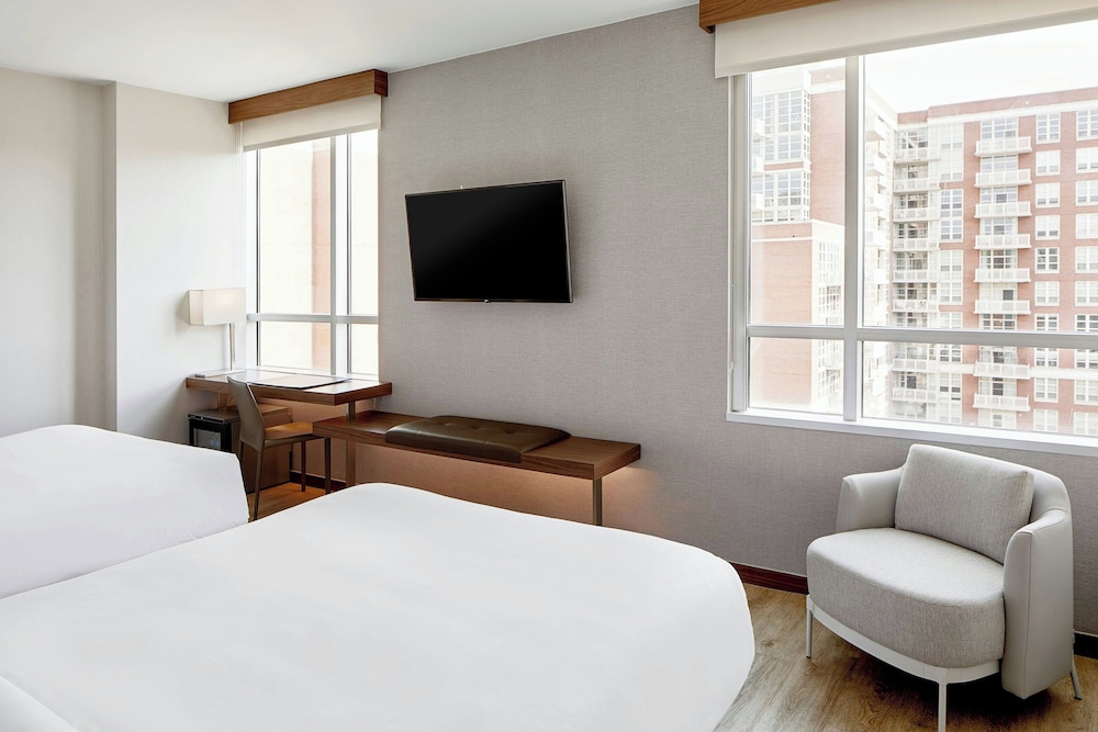 Room, 2 Queen Beds - Photo 2