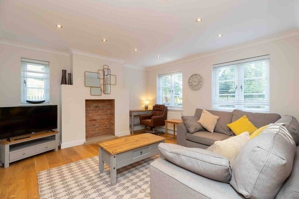 Deluxe Townhome photo 1