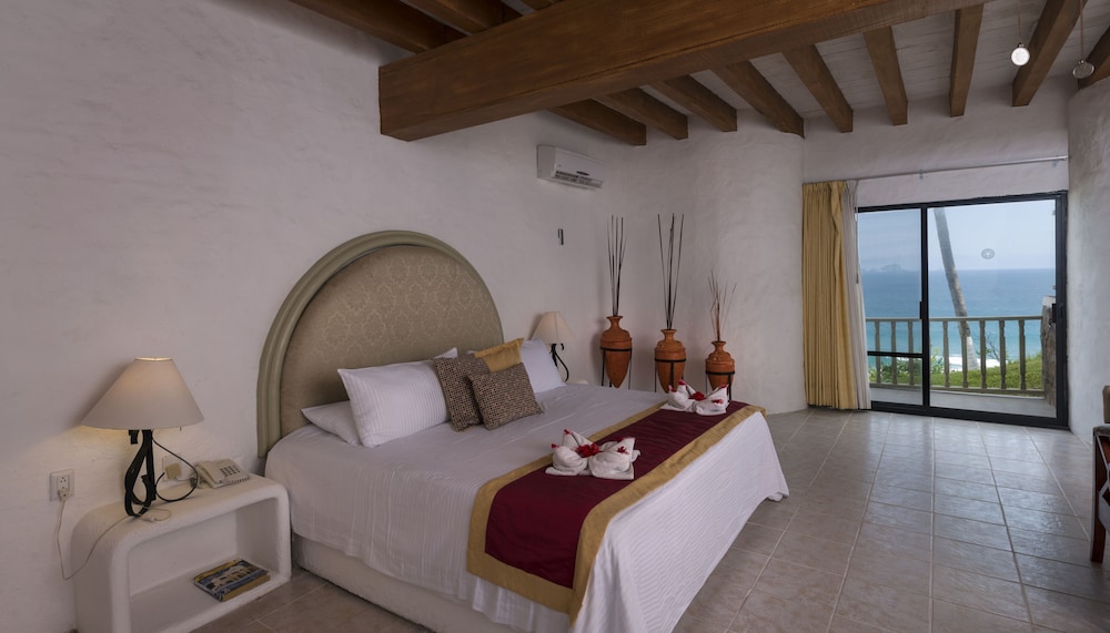 Villa - Photo 2