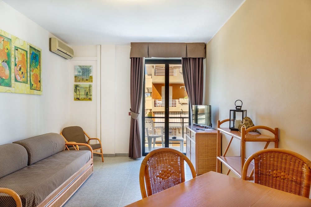 Apartment, 1 Bedroom, Sea View photo 3