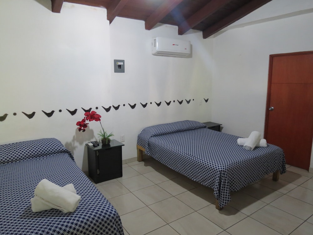 Standard Quadruple Room - Photo 24