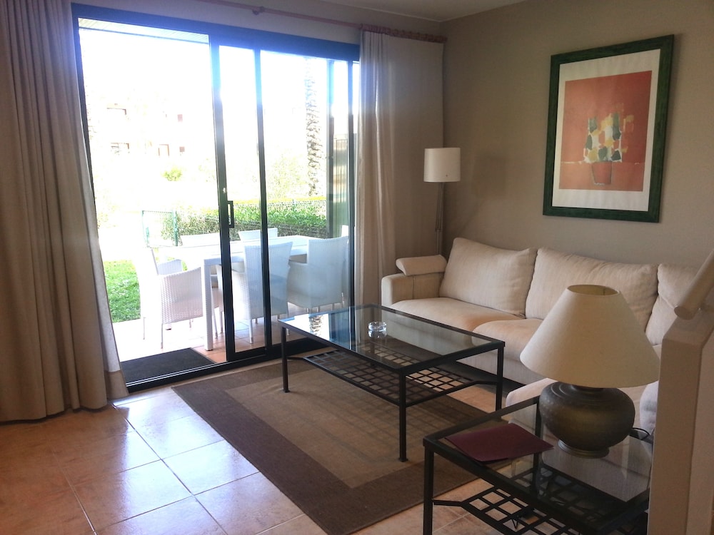 Villa photo 2