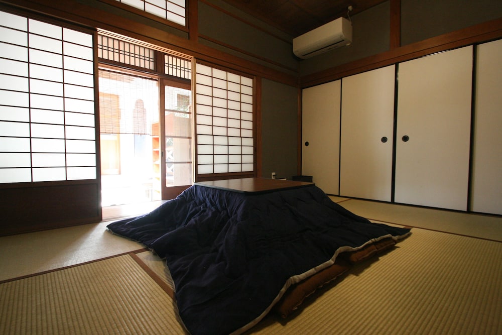 Classic Triple Room, Non Smoking photo 3