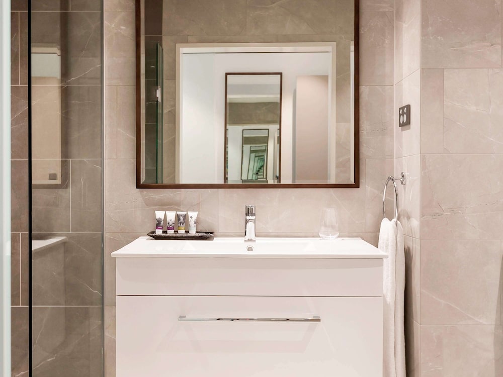 Deluxe Room, Balcony (High Floor)