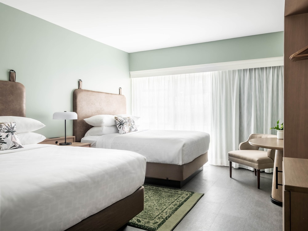 Standard Room, 2 Queen Beds, Roll-in Shower (Communications Accessible) - Photo 1