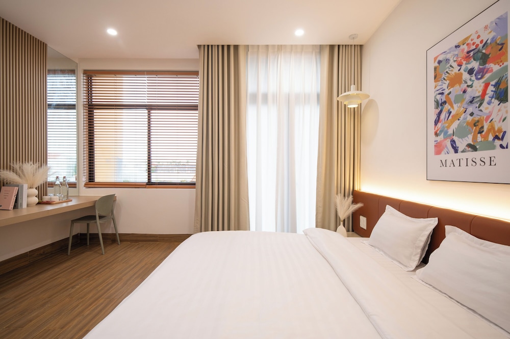 Suite, Balcony, City View photo 2