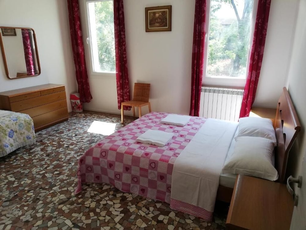 Standard Triple Room photo 2