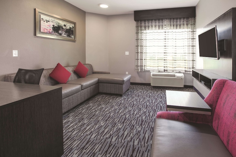 Deluxe Suite, 1 King Bed, Non Smoking
