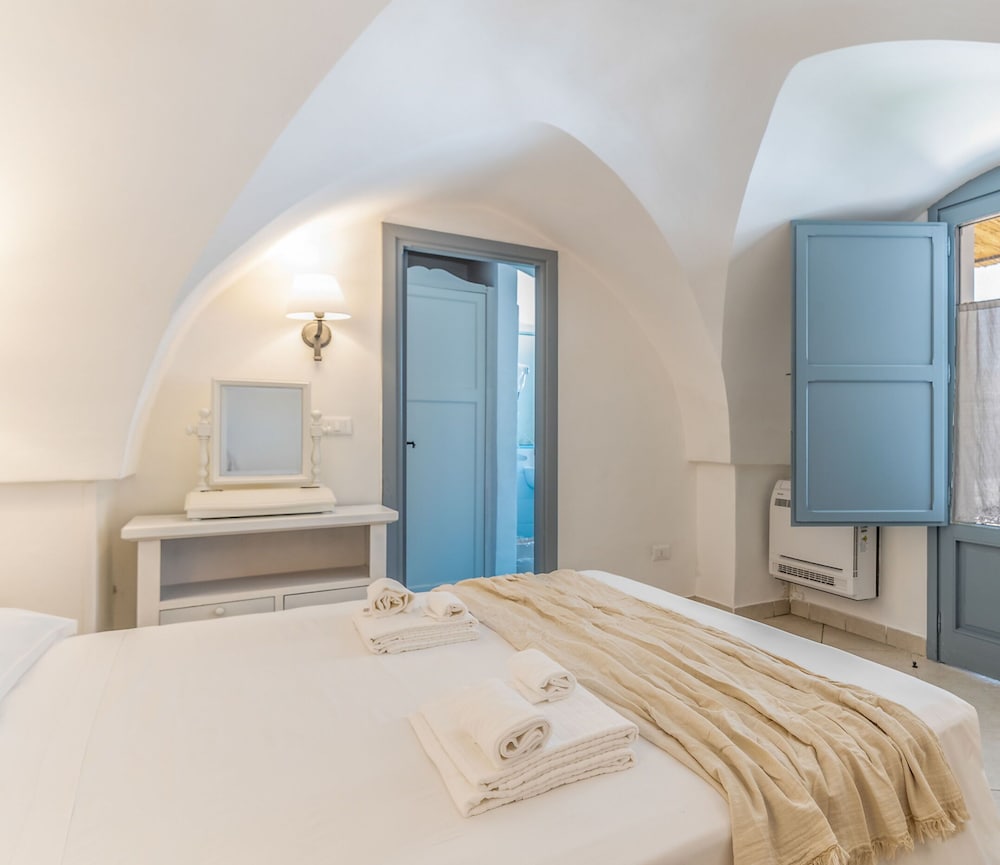 Romantic Room, Patio