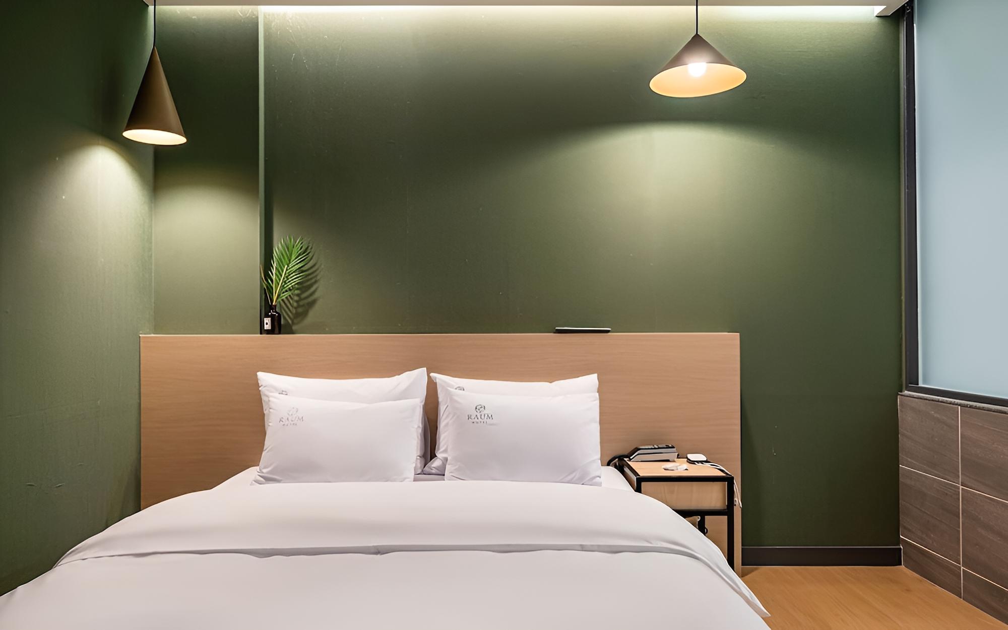 Room (Suite (Bag 1PC Netflix installed)) - Photo 4