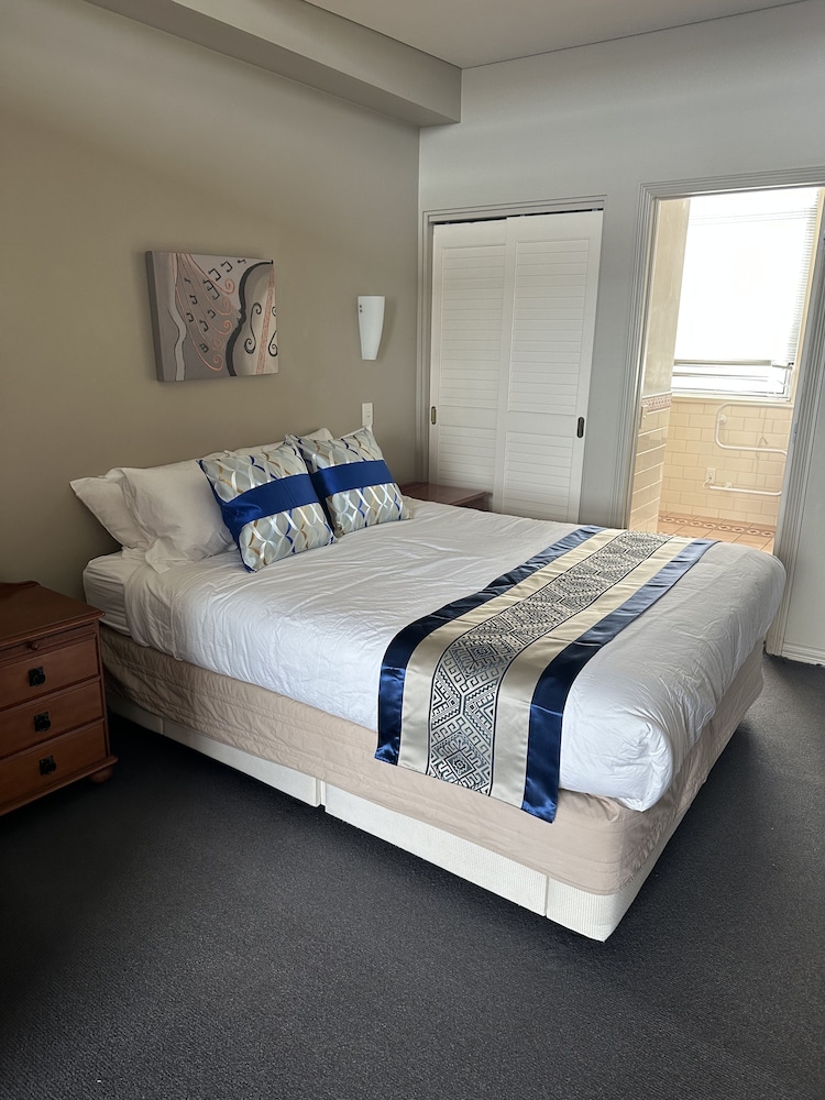Superior Apartment, 1 Queen Bed with Sofa bed, Balcony, Sea View